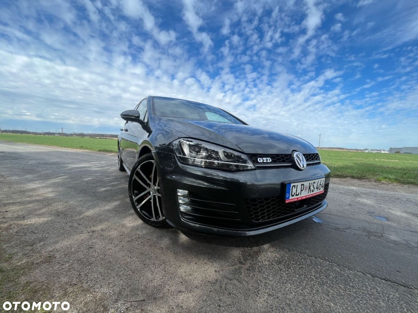Volkswagen Golf - 22