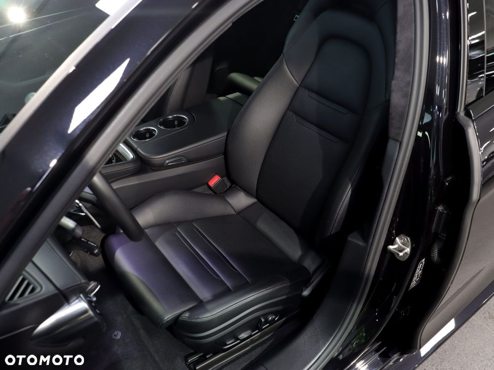 Porsche Panamera - 16
