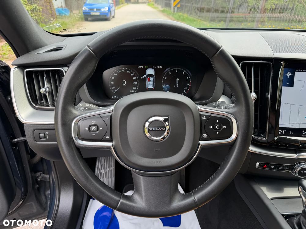 Volvo XC 60 T4 Momentum Pro - 21