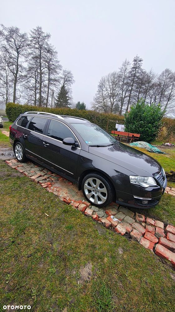 Volkswagen Passat 2.0 TDI DPF Highline DSG - 1