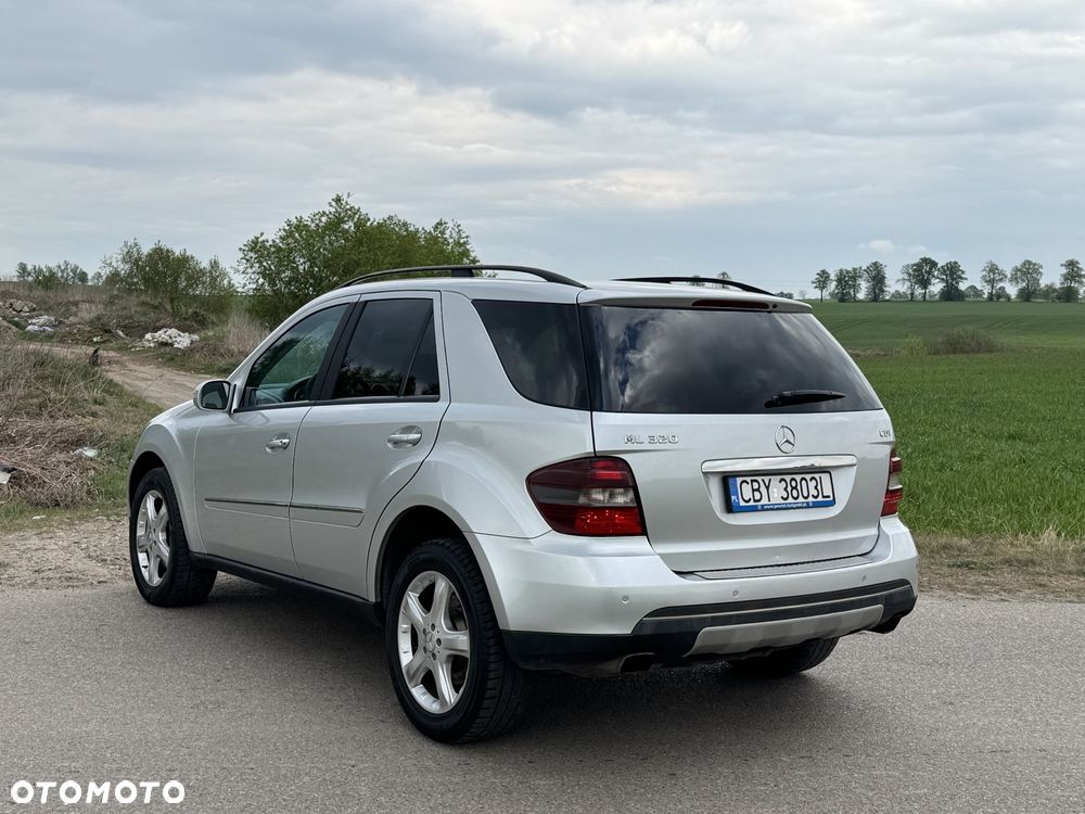 Mercedes-Benz ML - 14