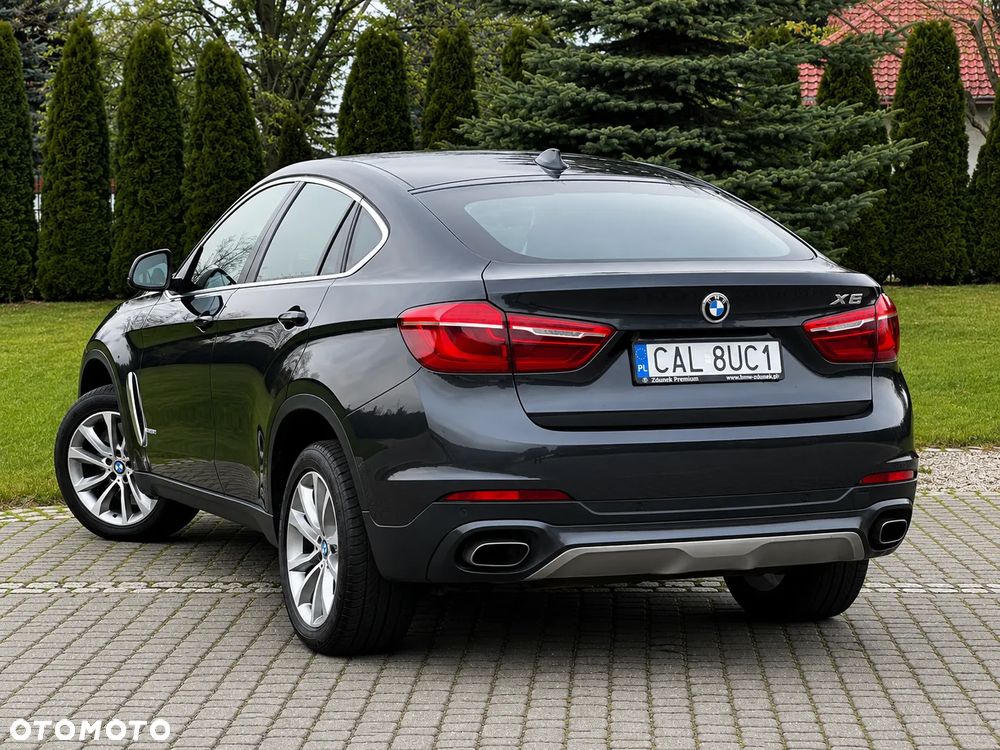 BMW X6 xDrive50i - 10