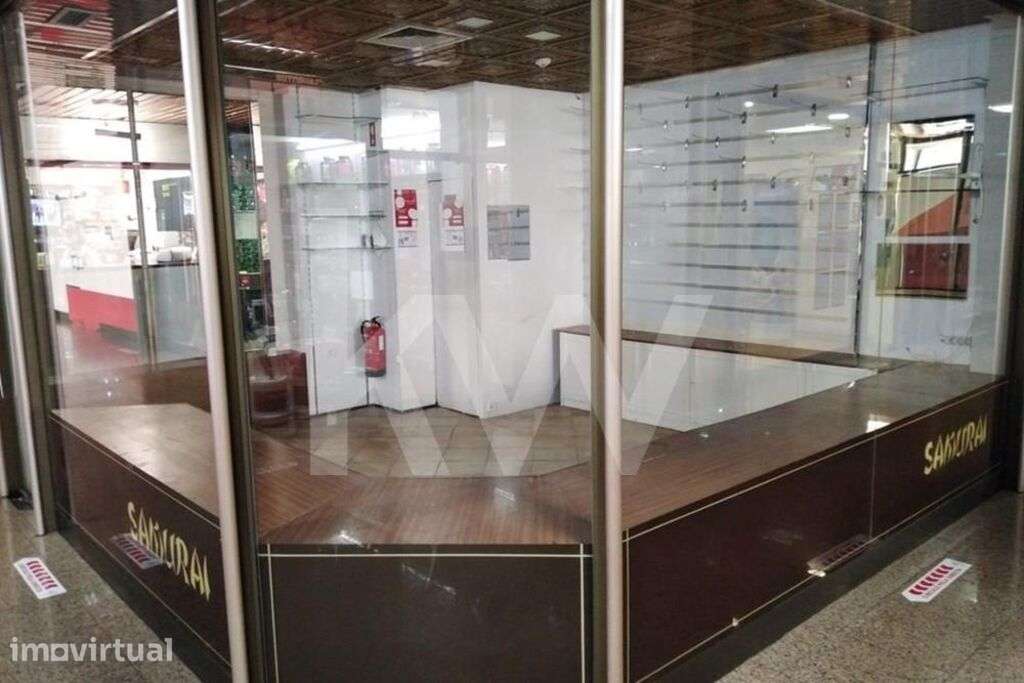 Vende-se Loja com 21 m2 no Centro Comercial Oceano - Odivelas - Grande imagem: 2/10