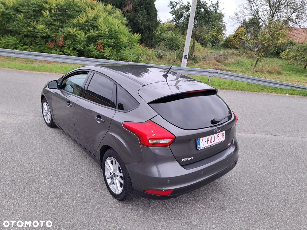 Ford Focus - 30