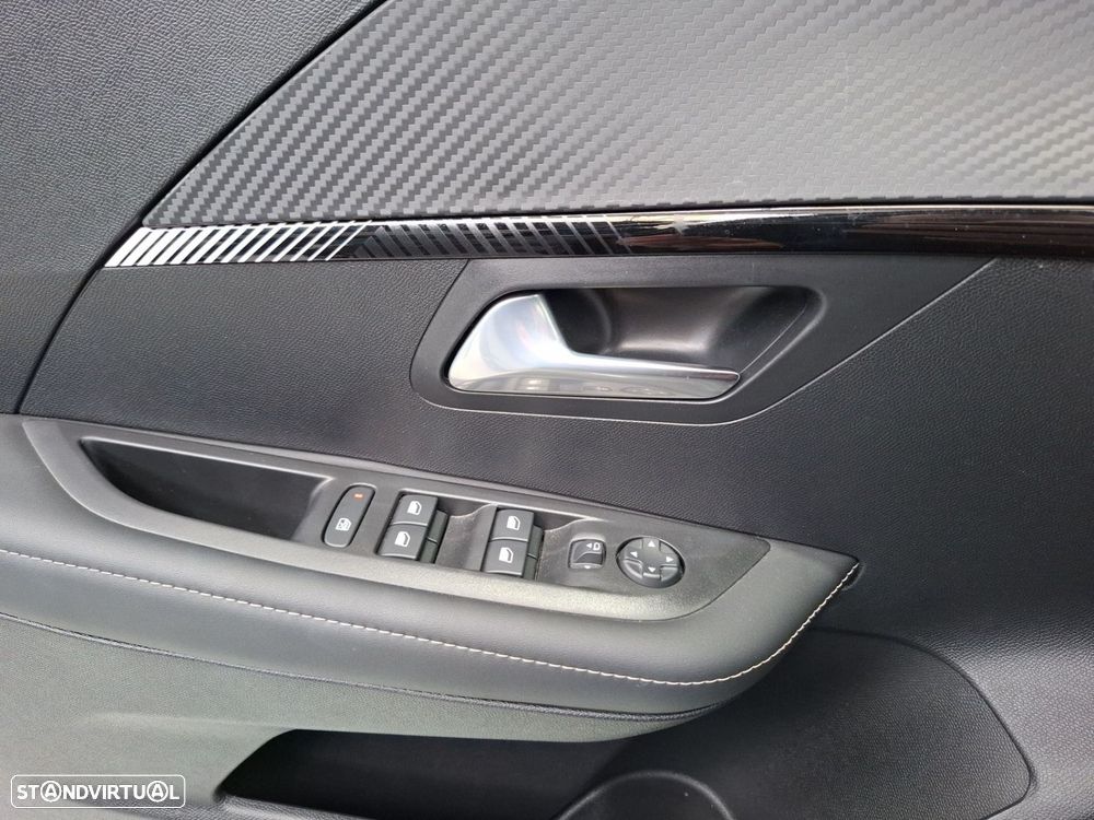 Peugeot e-208 51 kWh Allure - 18