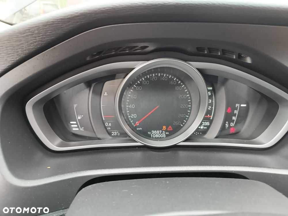 AUTO NA CZĘŚCI -VOLVO V40 NA CZĘŚCI ĆWIARTKA BŁOTNIK POSZYCIE KLAPA ZDERZAK LAKIER 717-46 Dostawa GWARANCJA !!! Ćwiartka Drzwi Podłużnica Wanna Cały na części GWARANCJA !!! Przód Tył Zestaw Komplet Drzwi Klapa Zderzak Błotnik Maska Grill Atrapa Szyba Pas Lampa Lusterko Boczki Fotel Kanapa Kokpit Deska Rozdzielcza Przełącznik Włącznik Sterownik Przewody Wiązka Instalacja Moduł Komputer Czujnik Listwa Pompa Alternator Wtryski Głowica Rozrusznik Kompresor Sprzęgło Dwumas Silnik Skrzynia ABS Klimatyzacji Paliwa Wspomagania Kolektor Turbina Przepustnica Zawór Chłodnica Koło Hak Belka Sanki Zawieszenie Mcpherson Półoś Amortyzator Wydech Tłumik Zacisk Most - 18