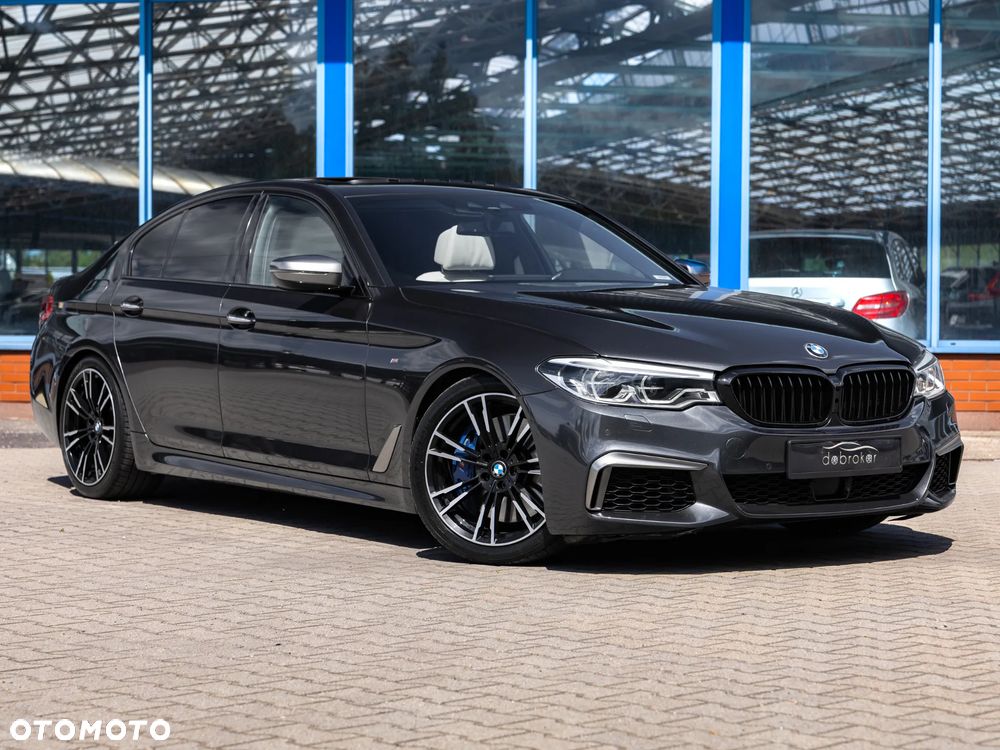 BMW Seria 5 M550i xDrive - 2