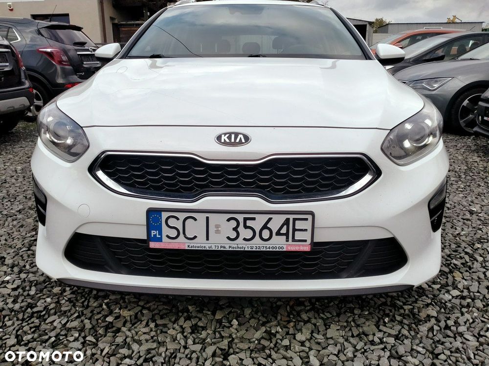 Kia Ceed - 11