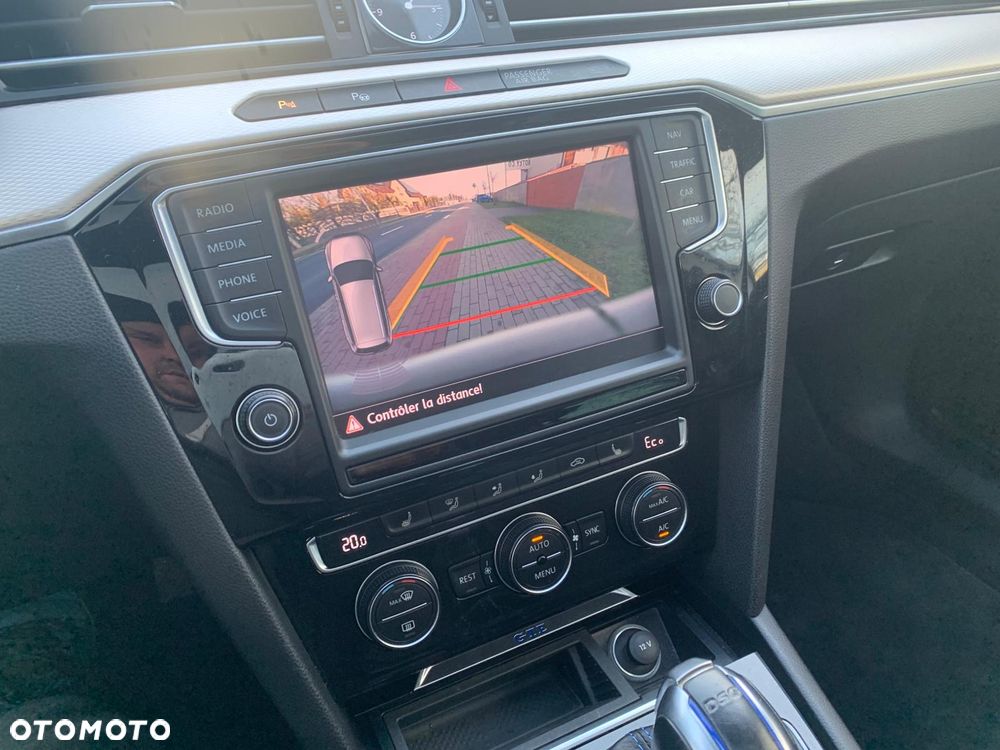 Volkswagen Passat - 35