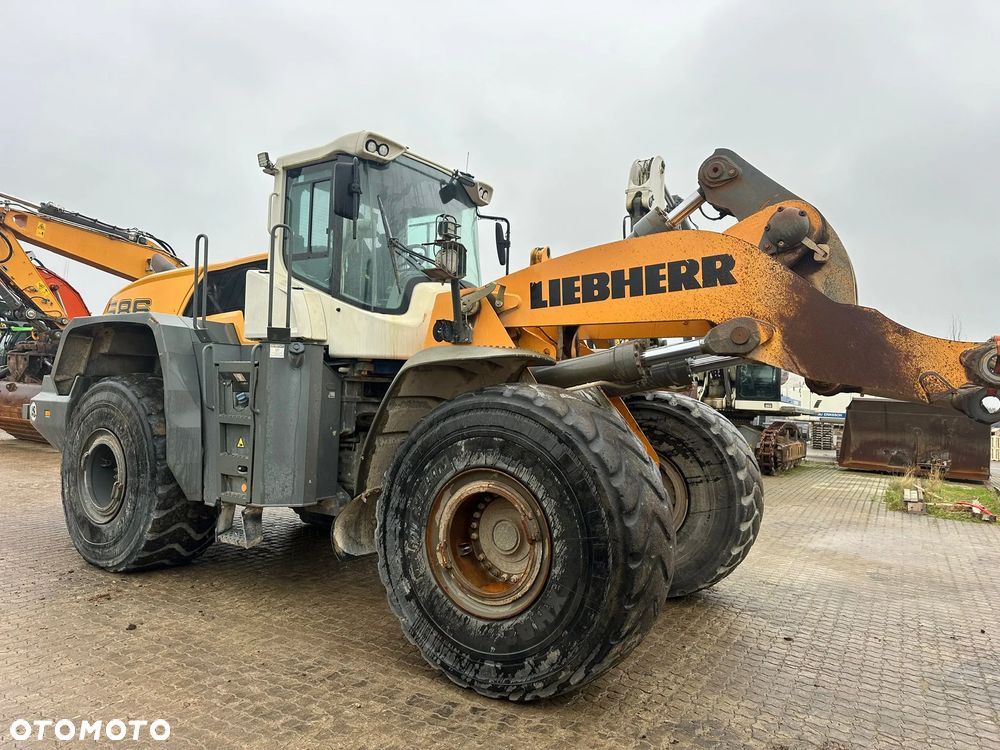 Liebherr L586 XPOWER - 4