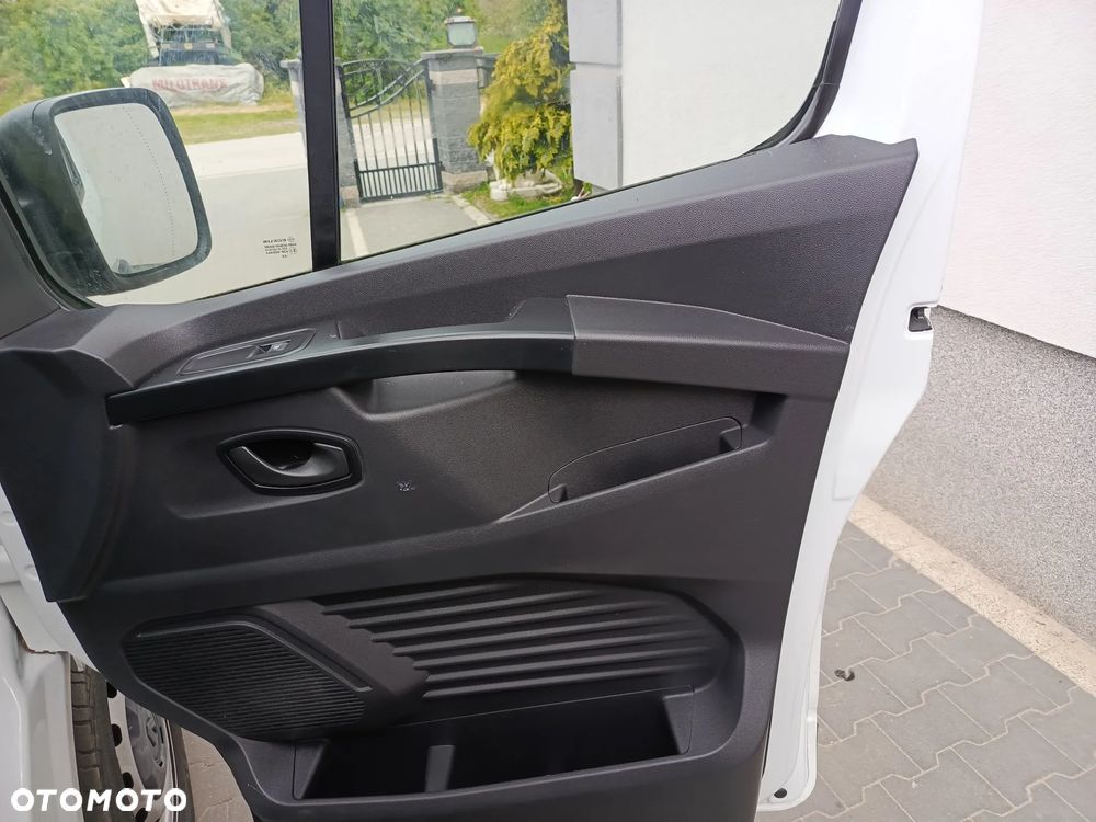 Renault Trafic - 9