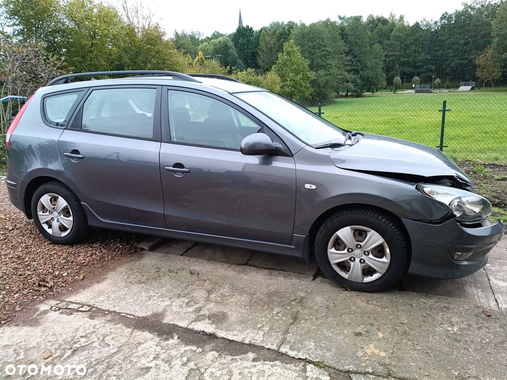 Hyundai I30 2011 photo 3