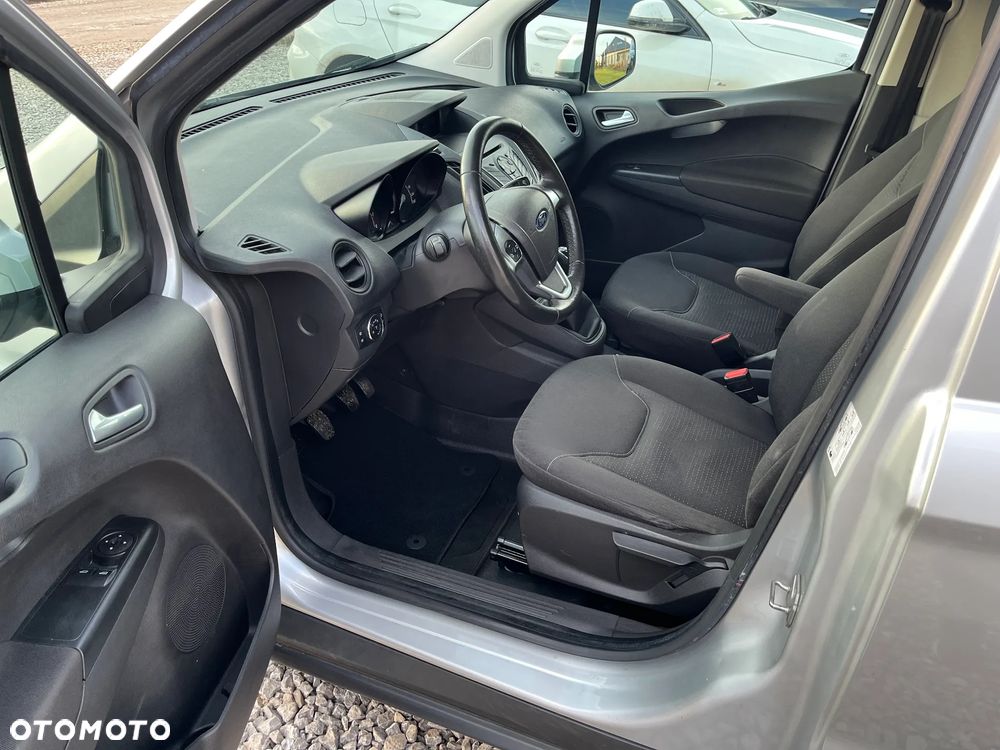 Ford transit courier - 28