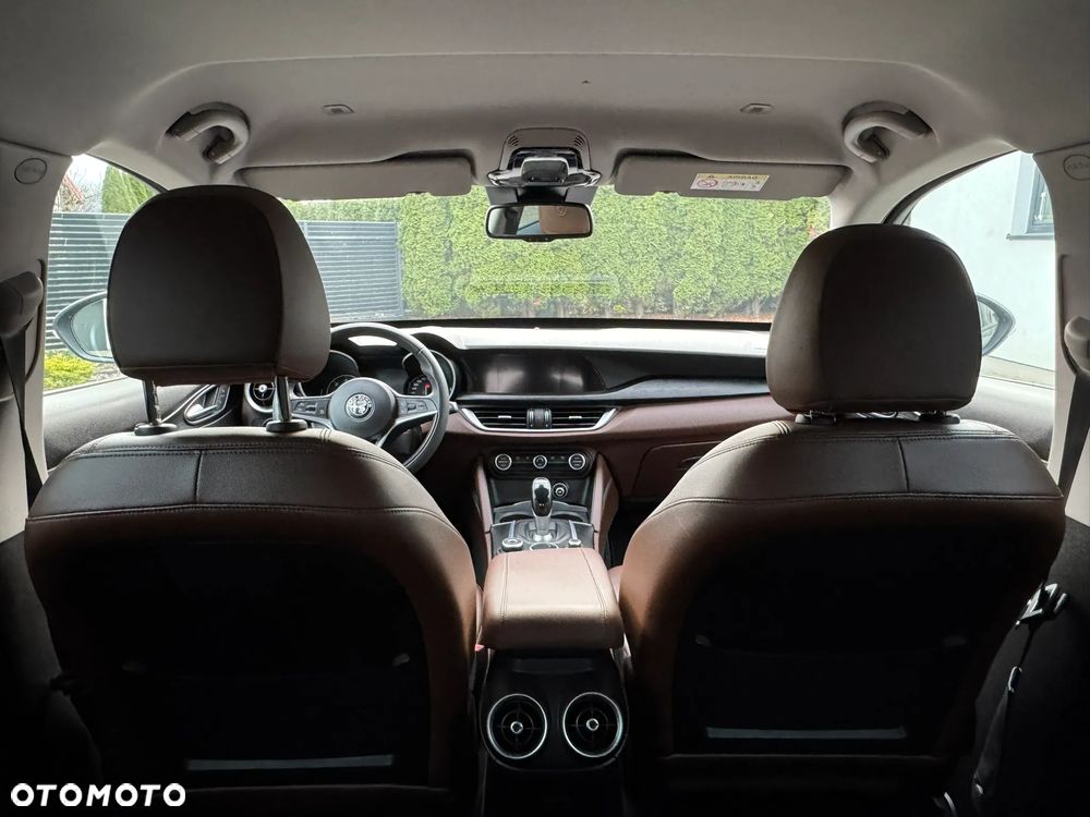 Alfa Romeo Stelvio 2.2 16V AT8 Business - 27