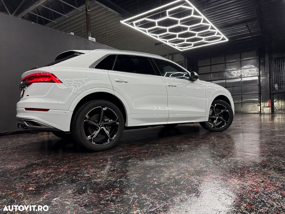 Audi Q8 55 TFSI quattro Tiptronic - 6