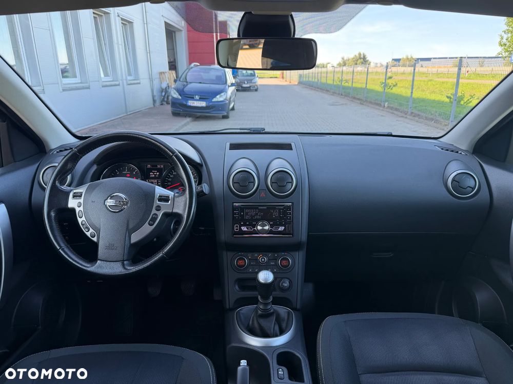 Nissan Qashqai 2.0 dCi DPF acenta - 17