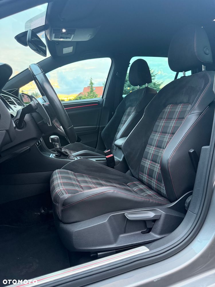Volkswagen Golf 2.0 TSI BMT GTI Performance DSG - 17