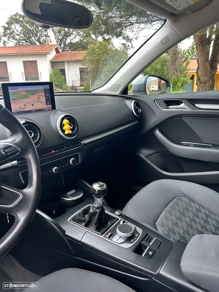 Audi A3 Sportback 1.6 TDI Attraction Ultra - 19