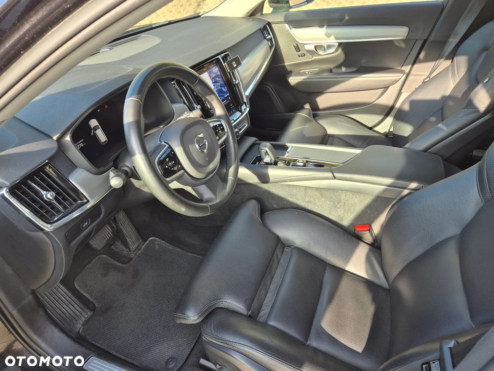 Volvo V90 Cross Country - 14