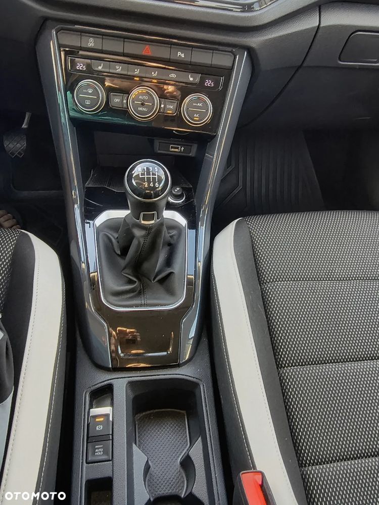 Volkswagen T-Roc 1.5 TSI GPF ACT Premium - 22