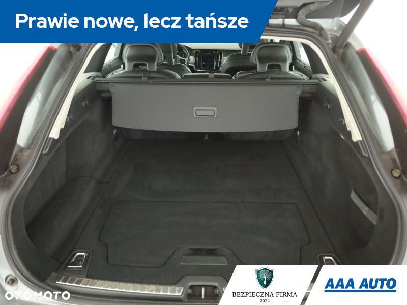 Volvo V90 Cross Country - 13
