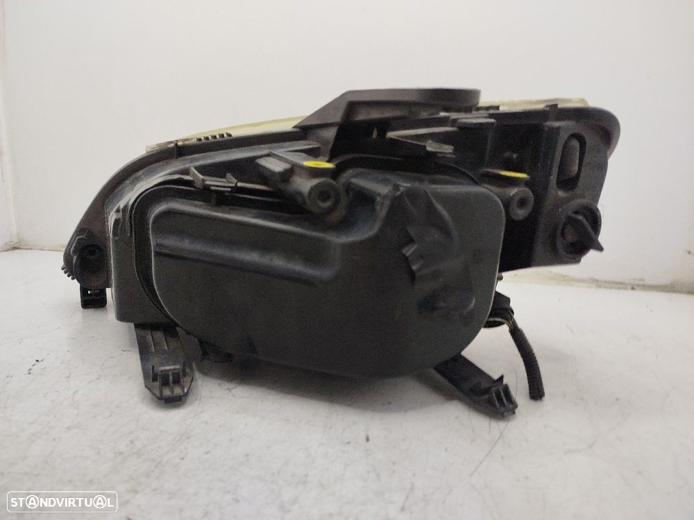 Farol/ Otica Dianteiro Dto Ford Focus C-Max (Dm2) - 1