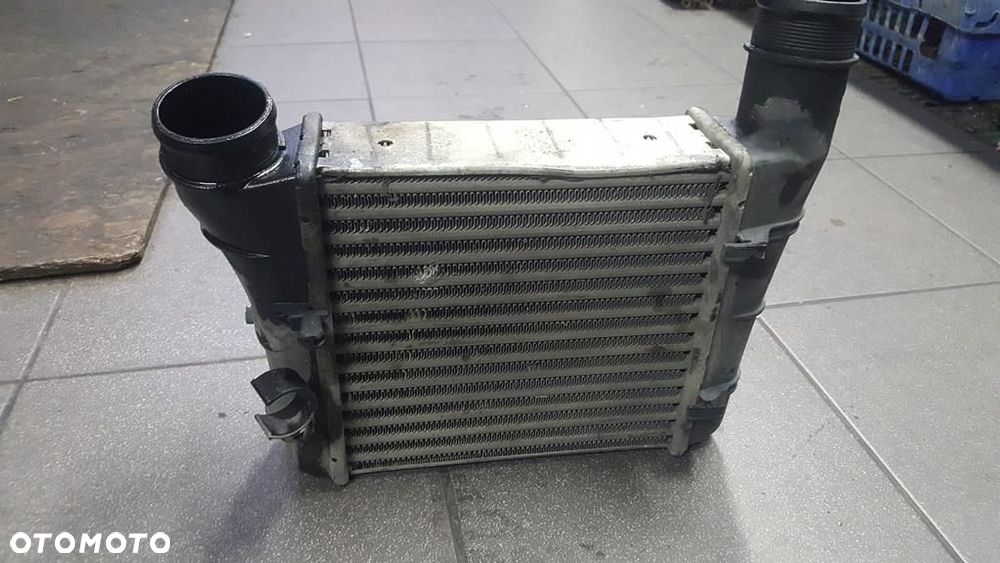 Intercooler Chłodnica TURBO AUDI A4 B6 B7 EXEOI 8E0145805S - 2