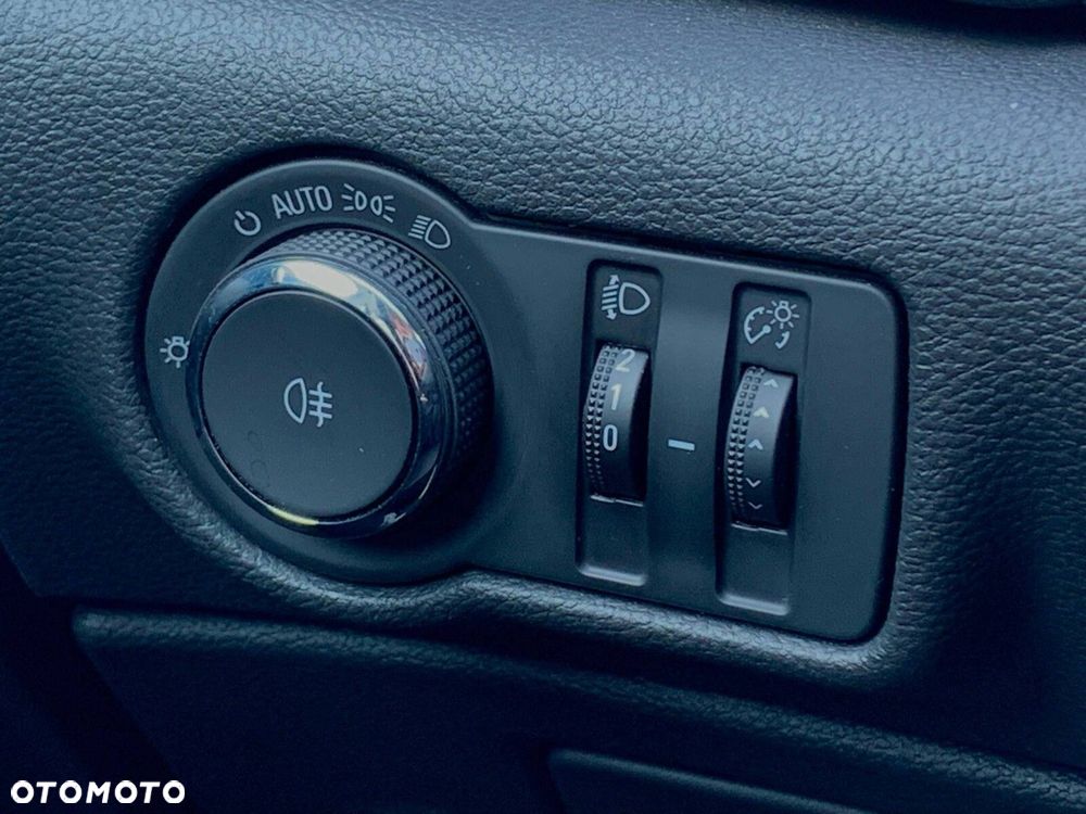 Opel Astra - 25