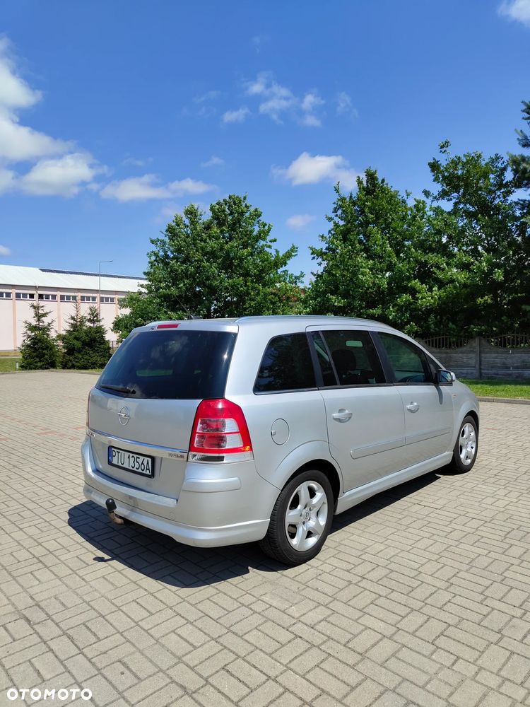 Opel Zafira - 12