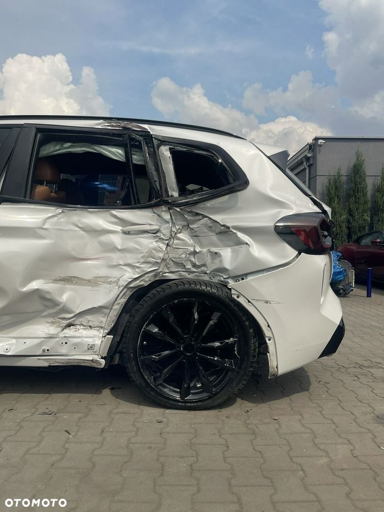 BMW X3 xDrive30i M Sport Edition - 4