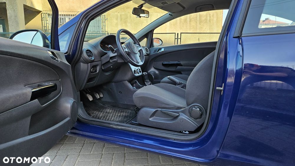 Opel Corsa 1.2 16V Edition / Active - 18