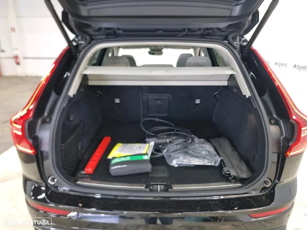 Volvo XC 60 2.0 T6 PHEV Ultimate Dark AWD - 14