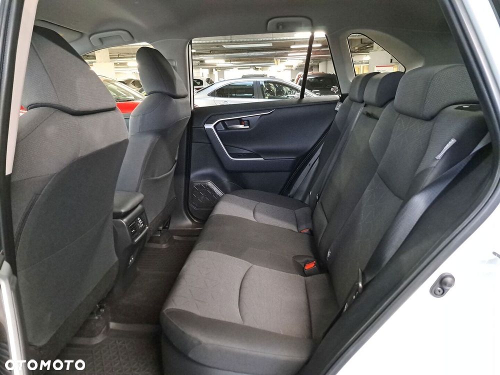Toyota RAV4 - 13