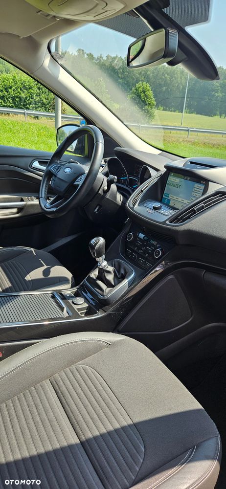 Ford Kuga - 12