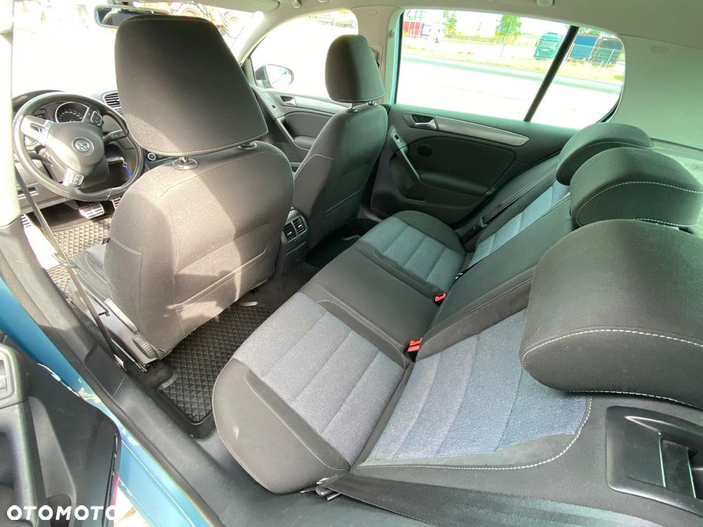 Volkswagen Golf 1.6 TDI DPF DSG Style - 33