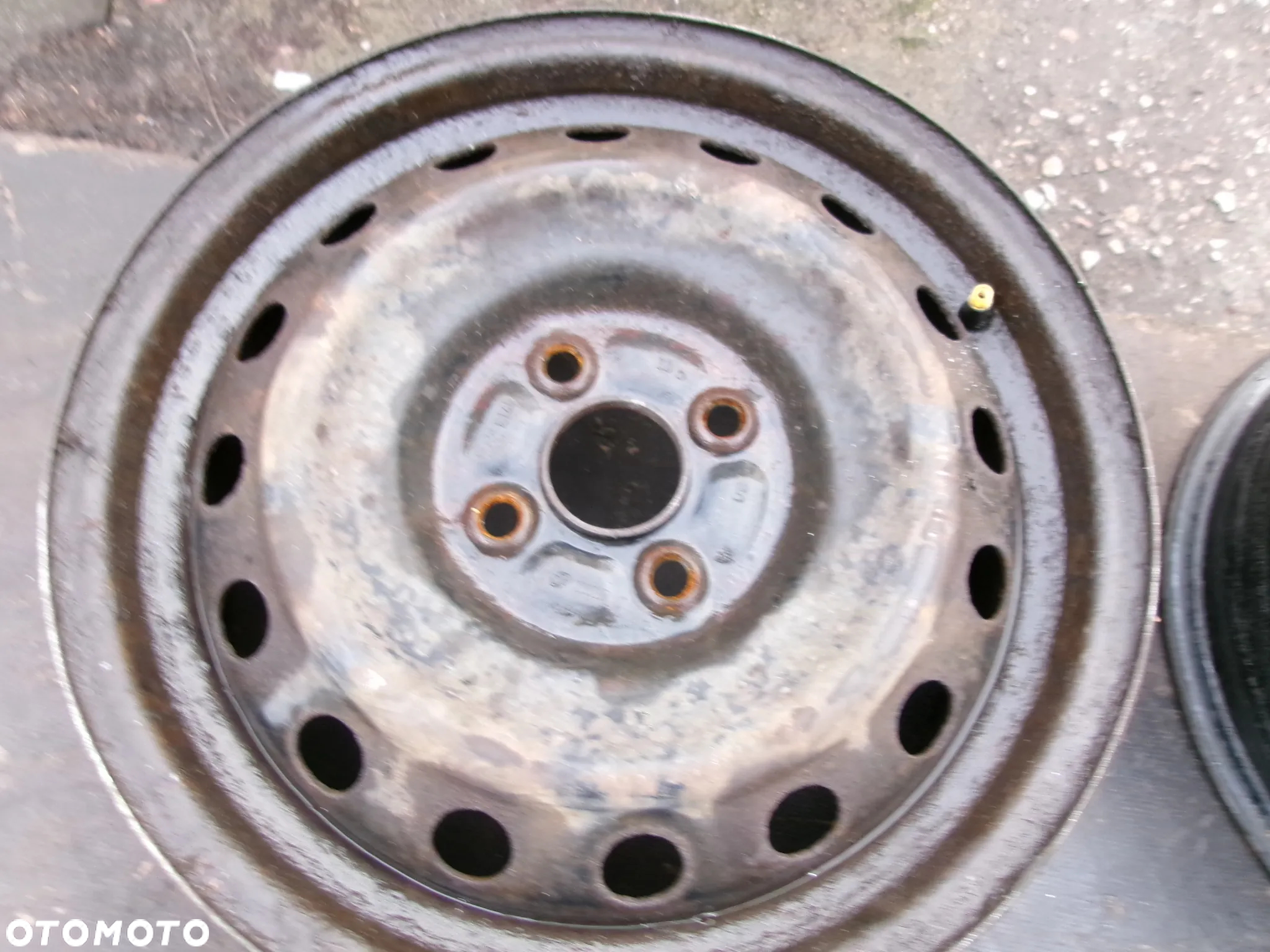 FELGA FELGI STAL 15 CALI TOYOTA YARIS II 4X100 - 4