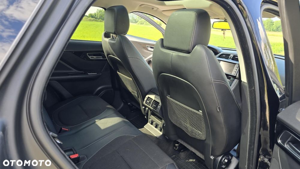 Jaguar F-Pace 2.0 i4D AWD R-Sport - 14