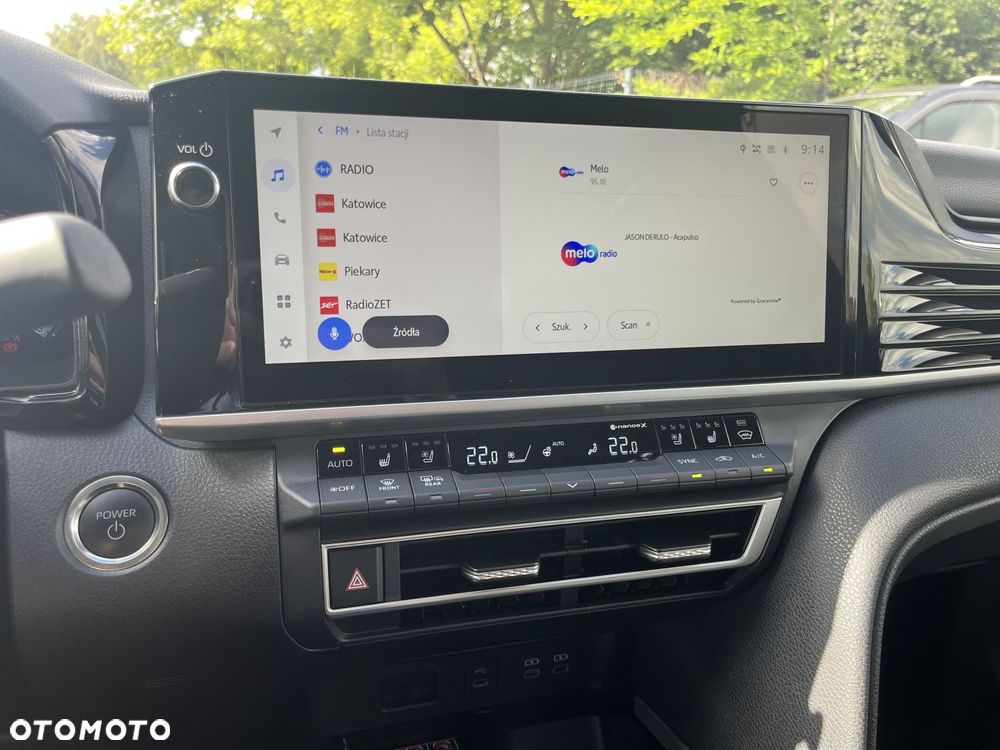 Toyota Camry - 12
