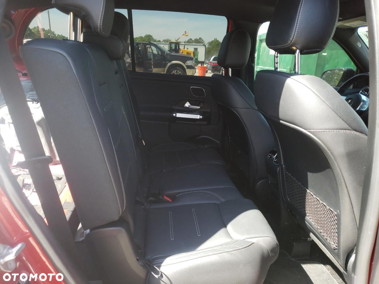 Mercedes-Benz GLB - 10