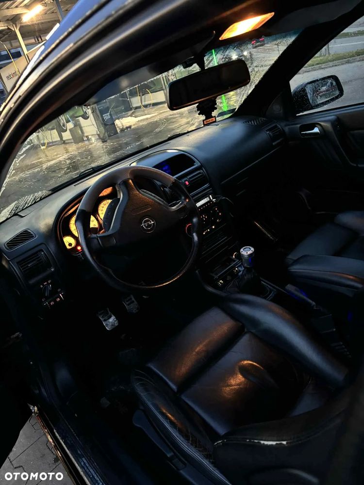 Opel Astra 2.2 Bertone - 11