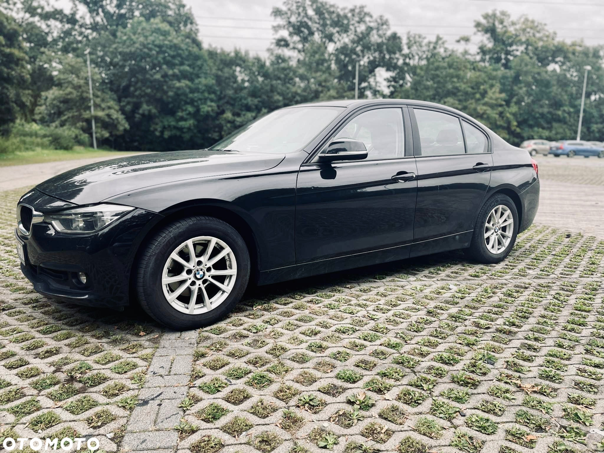 BMW Seria 3 318d - 10