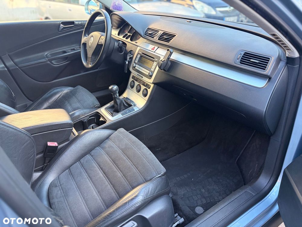 Volkswagen Passat - 8