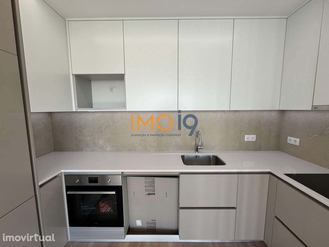 Apartamento T1 cond. c/ piscina - Grande imagem: 2/14