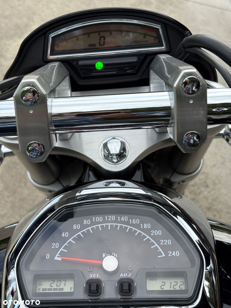 Suzuki Boulevard - 7