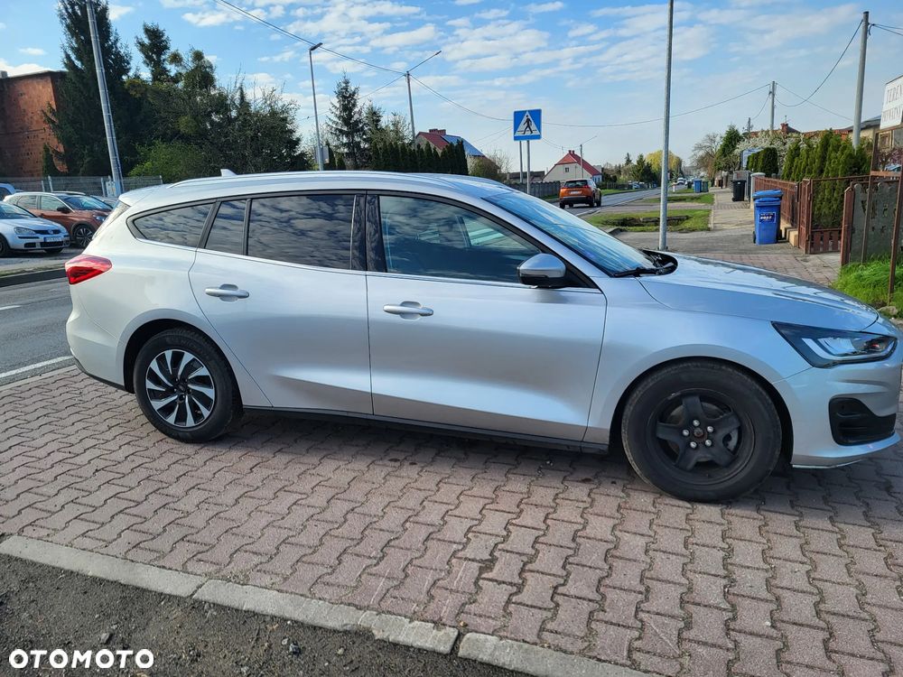 Ford Focus 1.0 EcoBoost Hybrid TITANIUM - 13
