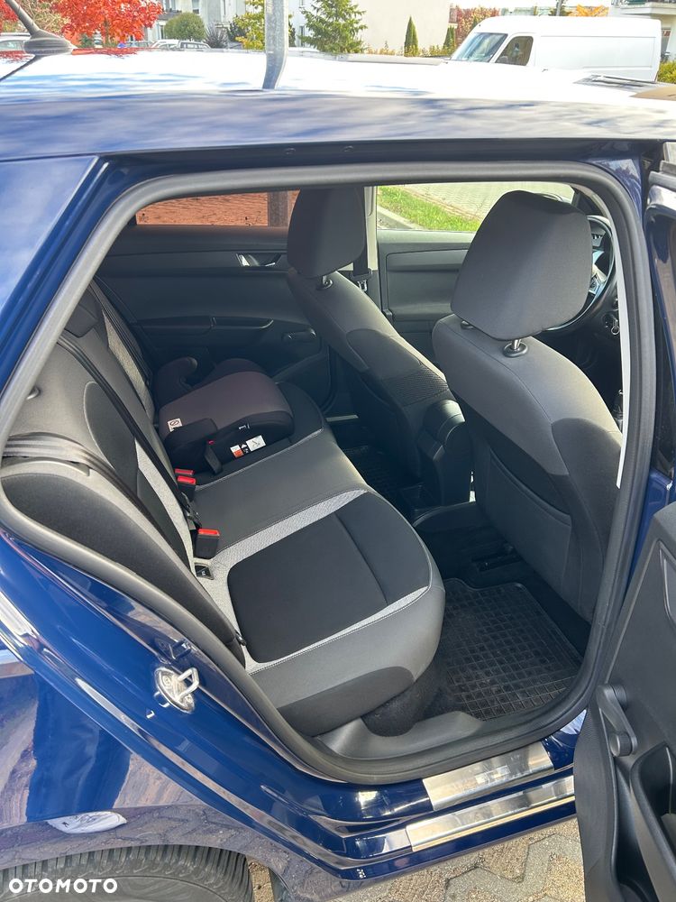 Skoda Fabia 1.0 TSI Ambition - 10