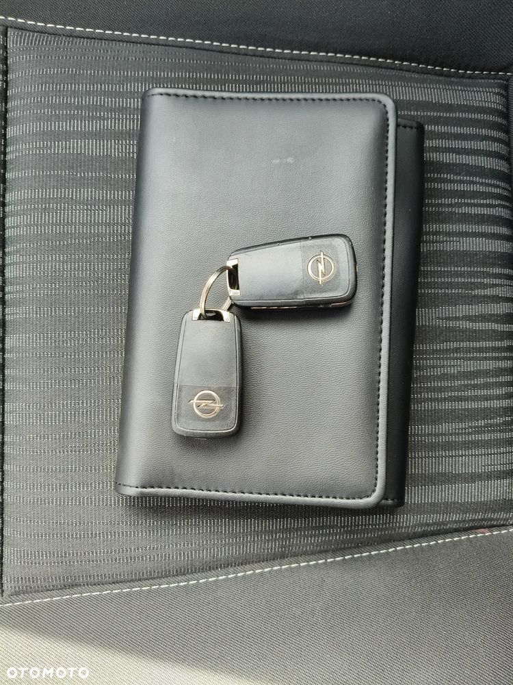 Opel Astra 1.4 Turbo Selection - 19