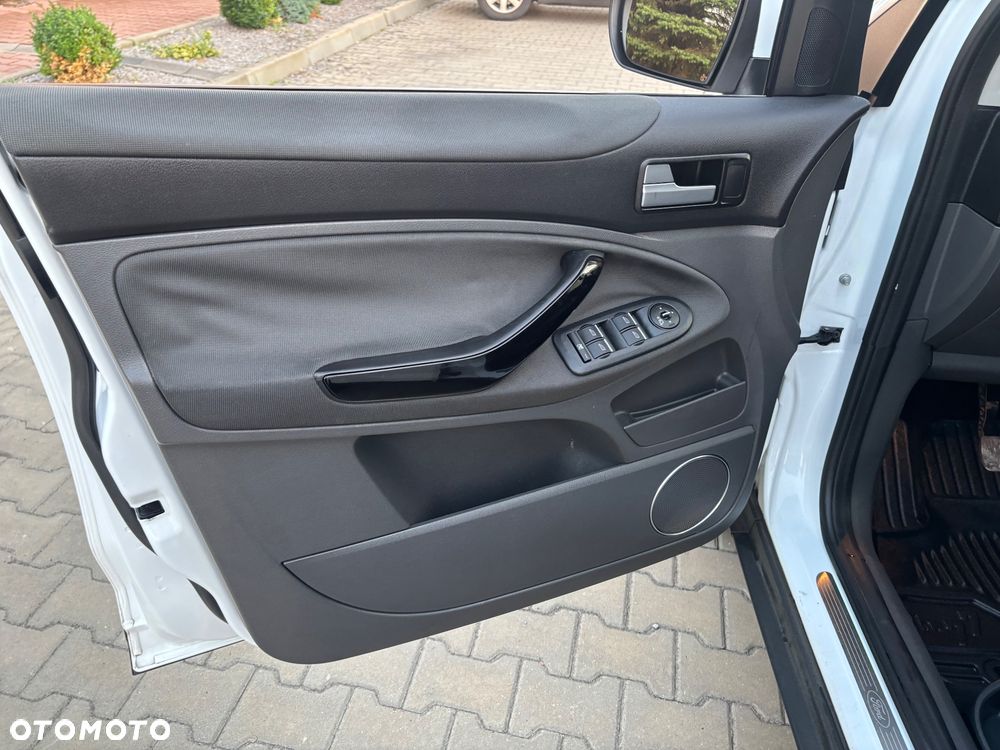 Ford Kuga 2.0 TDCi 2x4 Trend - 23