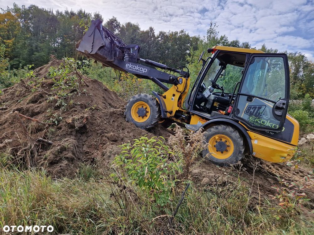 JCB 406 - 8