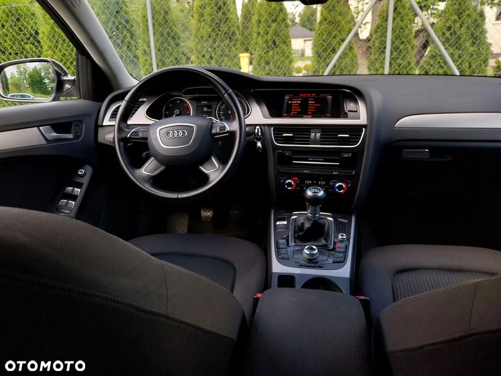 Audi A4 Avant 2.0 TDI DPF S line Sportpaket - 5
